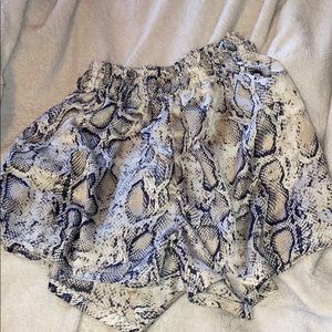 Snakeskin shorts🐍